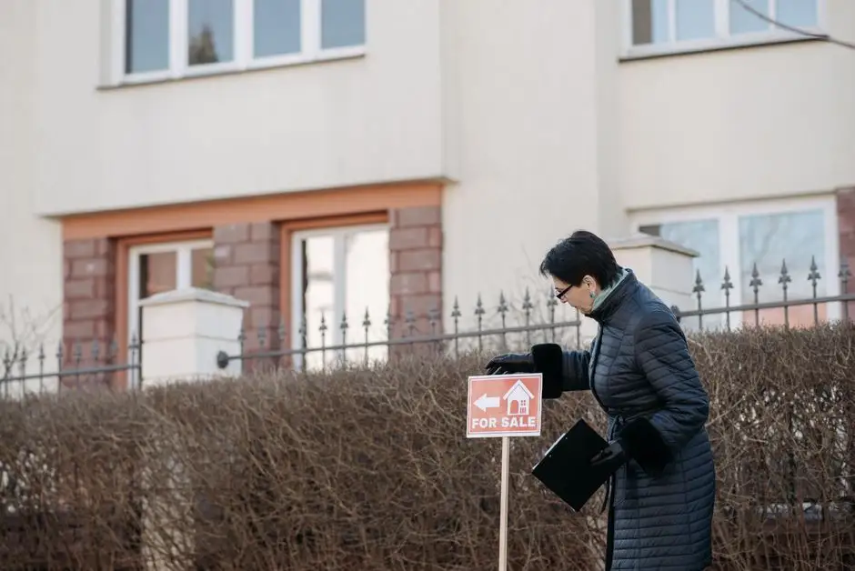 Powiat Miechowski wystawia na sprzedaż działki – sprawdź wykaz nieruchomości