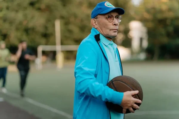 Seniorzy na Orliku – aktywna sobota w Miechowie