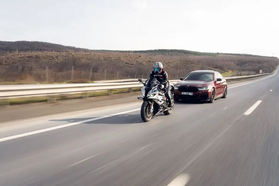 Policjanci z Miechowa po pościgu zatrzymali pijanego motocyklistę. Miał prawie 1 promil