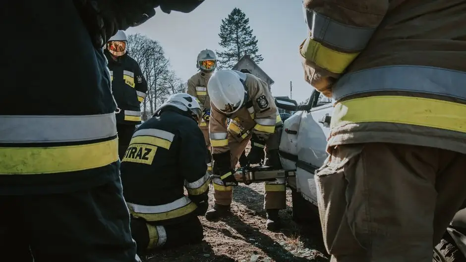 Młodzieżowe Drużyny Pożarnicze z Miechowa na obozie na Mazurach
