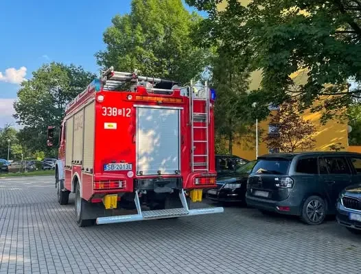 Pomiar tlenku węgla w bloku na ul. Andrychowskiej – interwencja OSP Kamienica