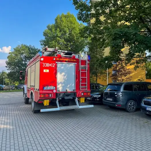 Pomiar tlenku węgla w bloku na ul. Andrychowskiej – interwencja OSP Kamienica