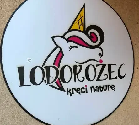 Młodzieżowa Drużyna Pożarnicza z Kamionki łączy przyjemne z pożytecznym – lody i musztra