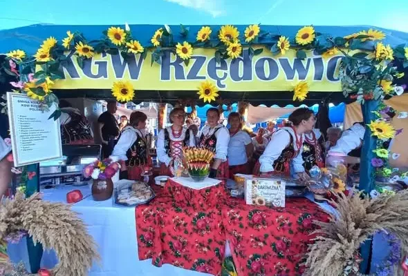 Gmina Książ Wielki z dumą reprezentowana na Dożynkach Powiatu Miechowskiego