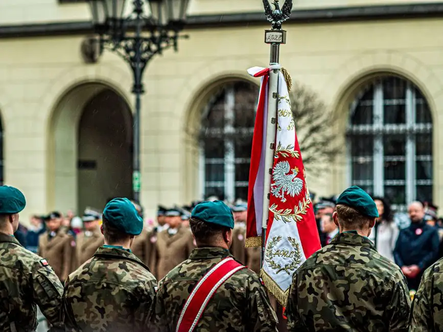 Święto Wojska Polskiego w Miechowie: uroczystości, koncert i zawody strzeleckie