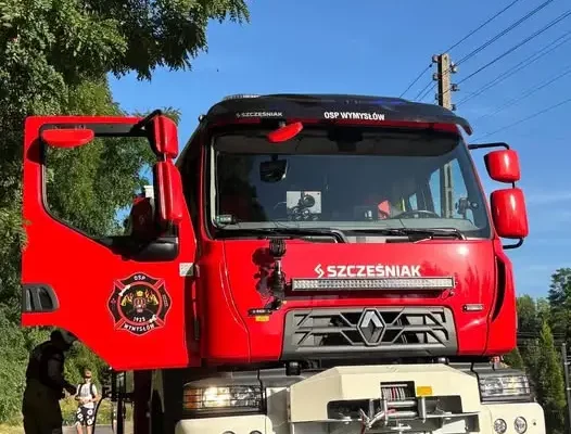 Pożar trawy w Wymysłowie – interwencja OSP